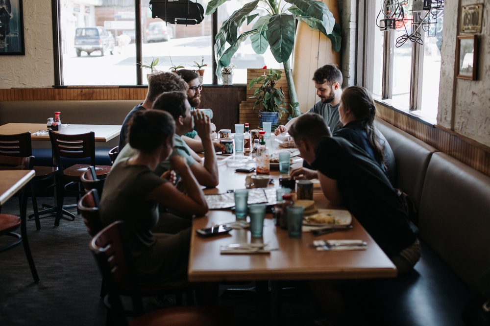 groomsmen_at_breakfast