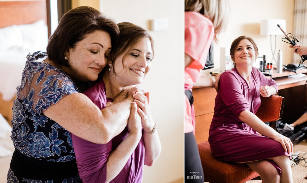 bride_hugging_mom