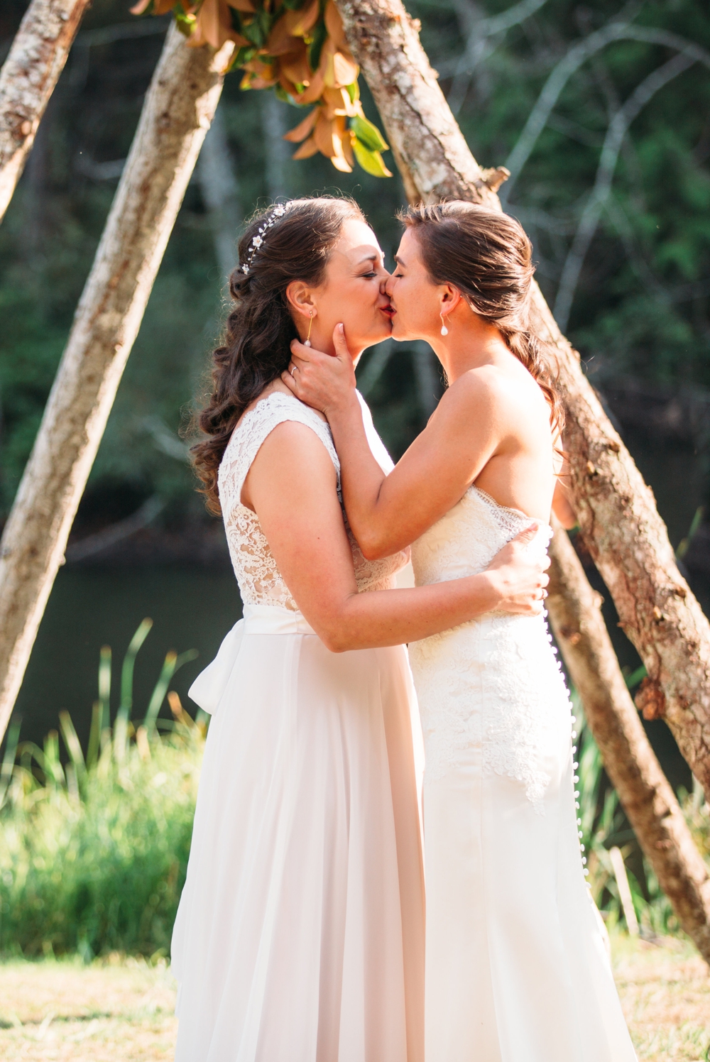 two-brides-kiss-during-same-sex-wedding-ceremony