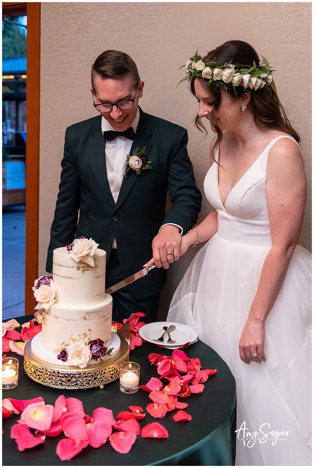 Cake Cutting at Willows Lodge