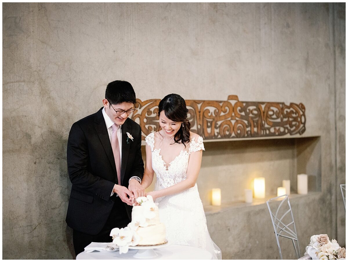 Cake Cutting Chris and Jennifer